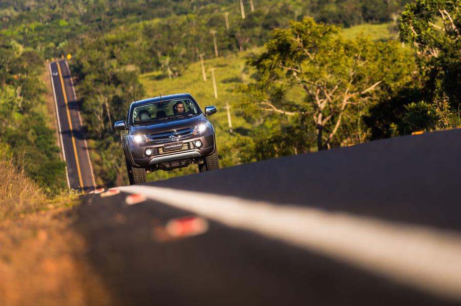  Mitsubishi L200 Triton Sport HPE-S 2018 года  (LA) (фото 24 из 33)